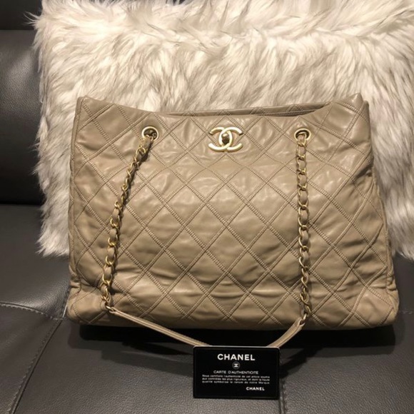 CHANEL Handbags - Chanel bag